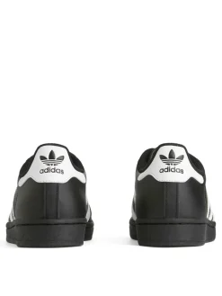Adidas Superstar Sneakers