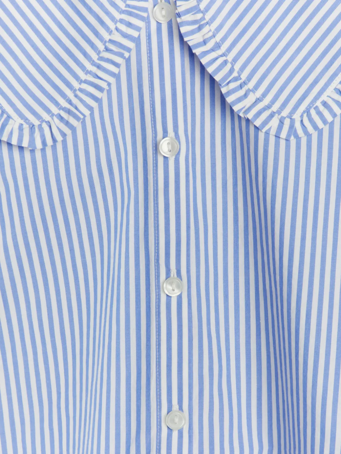 Blus Med Volangkrage
