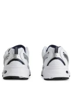New Balance 530 Trainers
