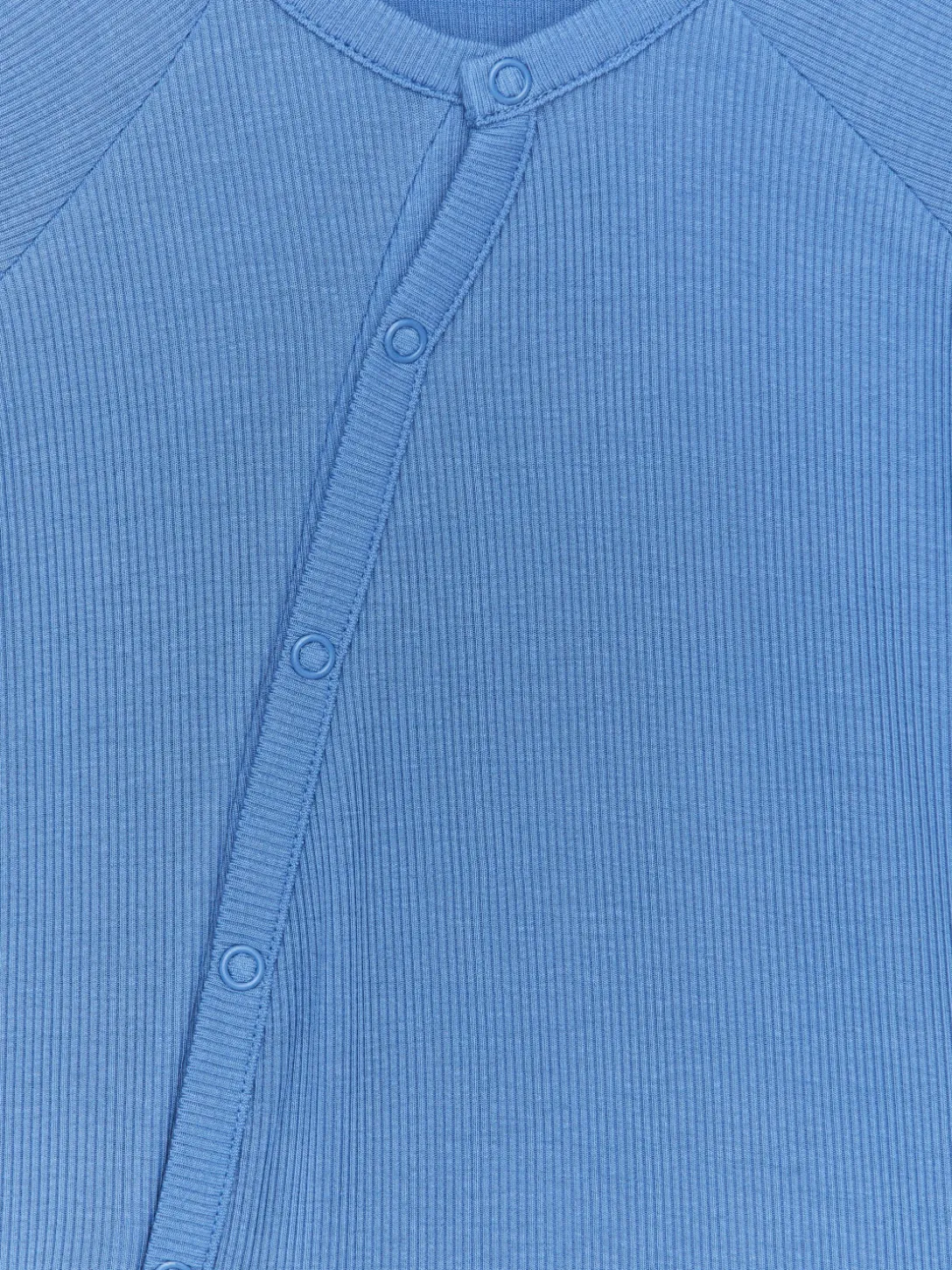 Ribbstickad Pyjamas För Nyfödd