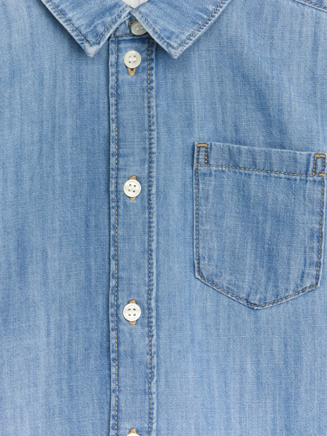 Skjorta I Denim