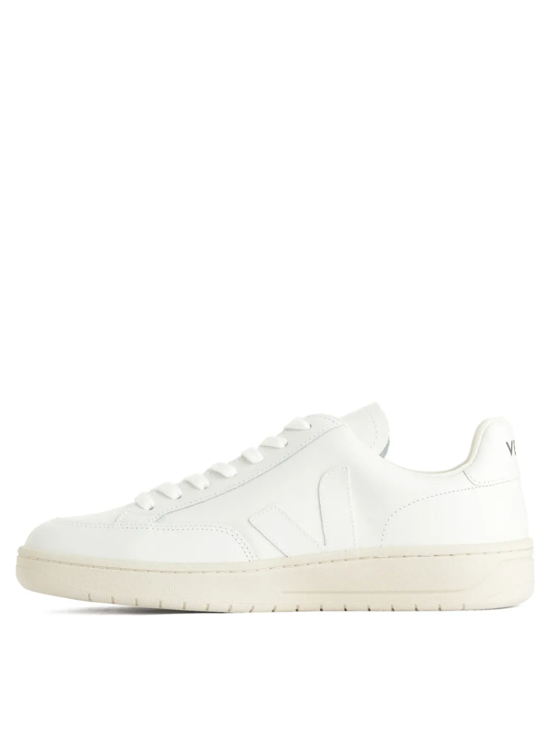 Veja V12 Sneakers