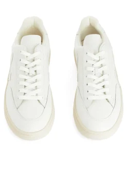 Veja V12 Sneakers